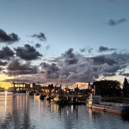 Sunset - Lighthouse Διαμέρισμα