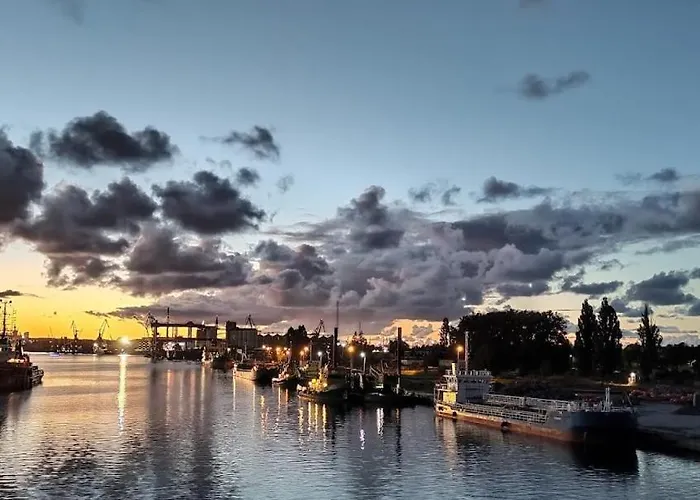 Sunset - Lighthouse דירה